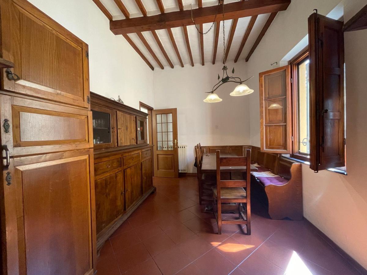 Grande Appartamento In Centro Pontedera Exterior foto