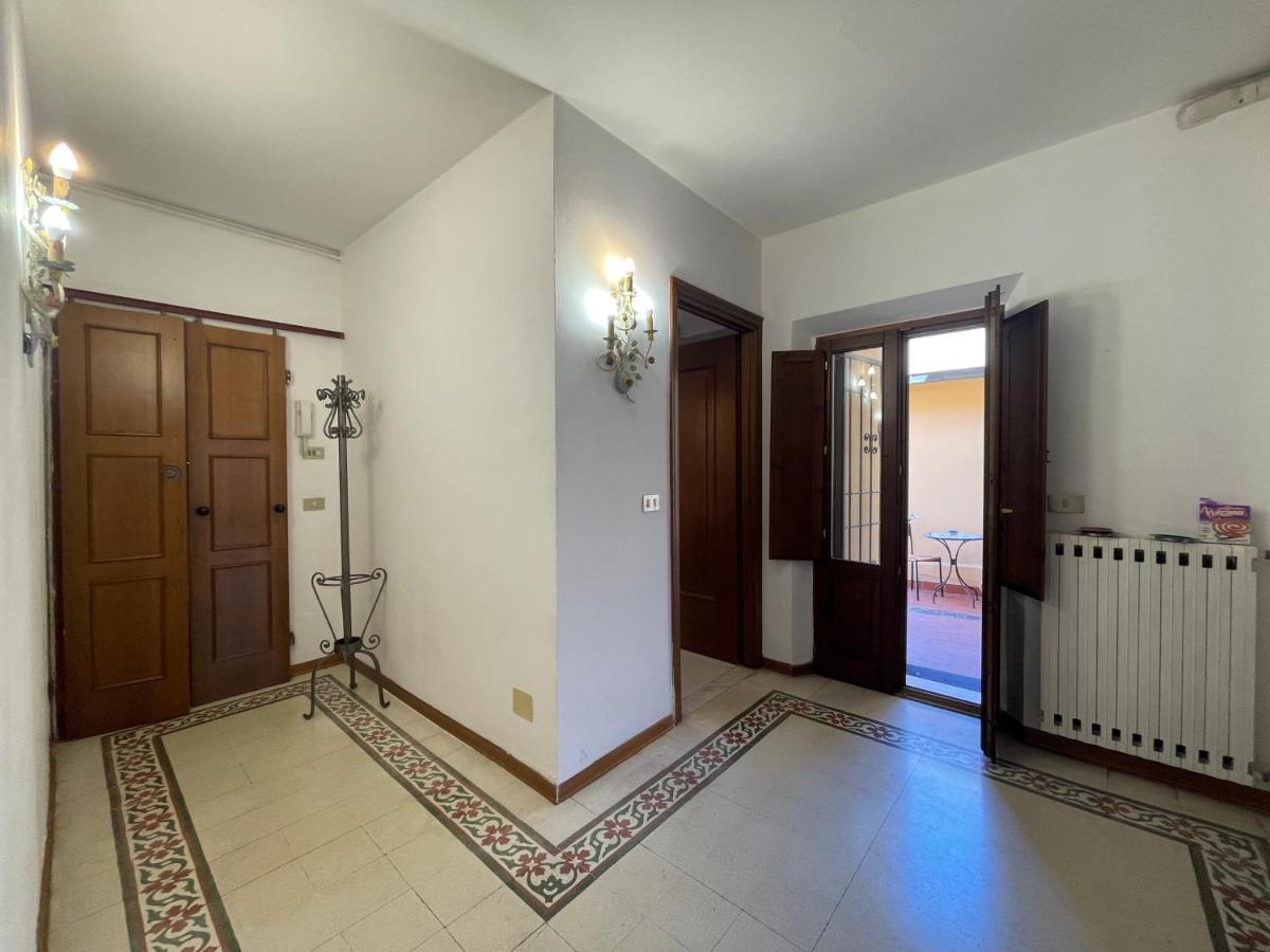 Grande Appartamento In Centro Pontedera Exterior foto